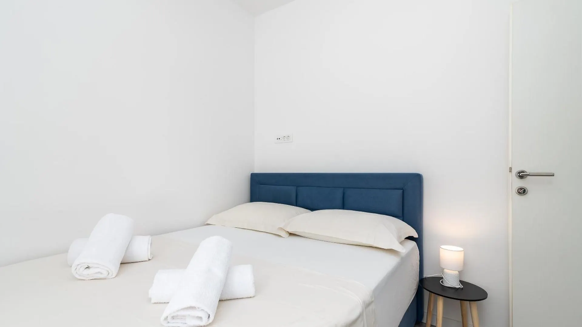 Roos Apartment トロギール